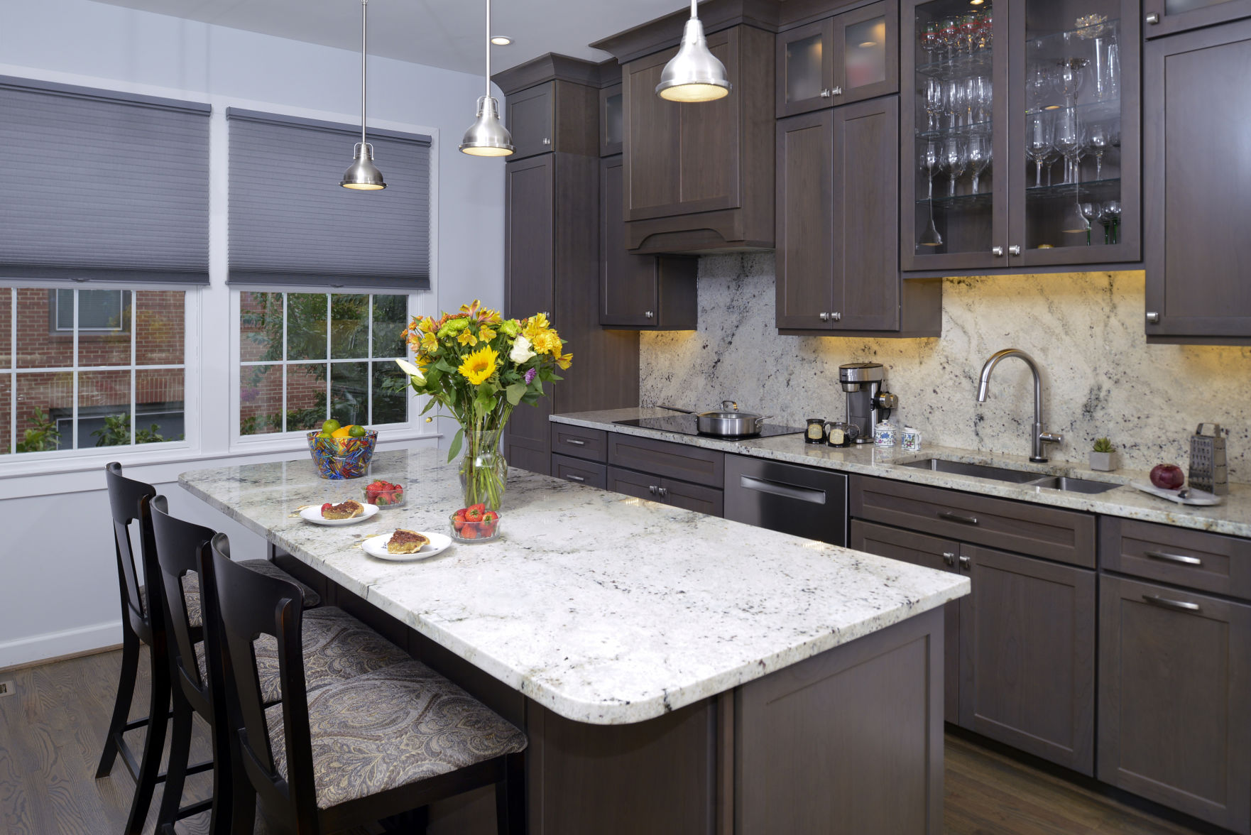 3c-- Clarendon Kit dining.jpg